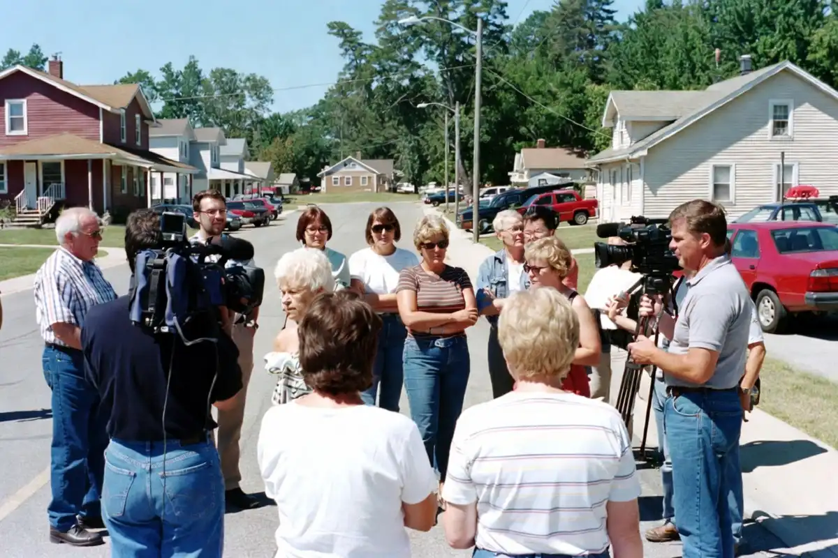 MD 360 news 2002 community reporting and local journalism